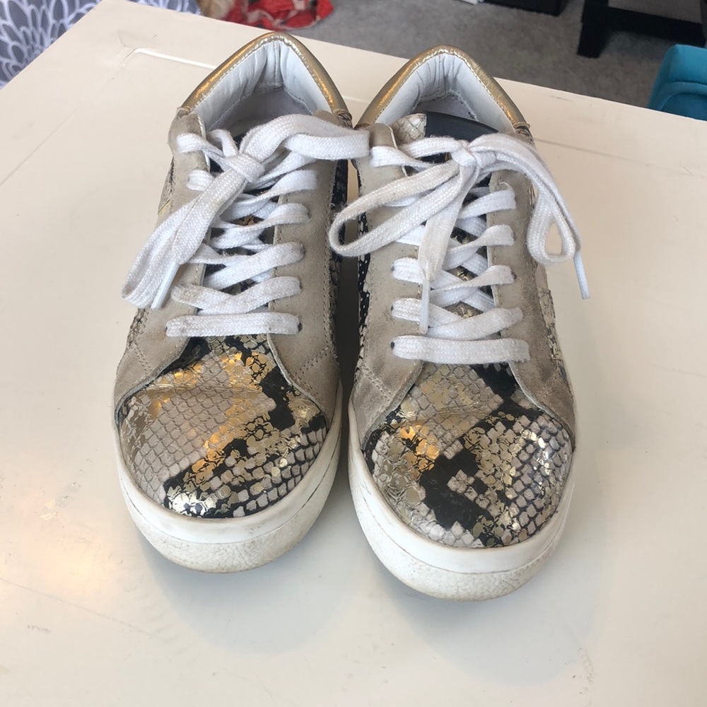 Snake pattern sneakers